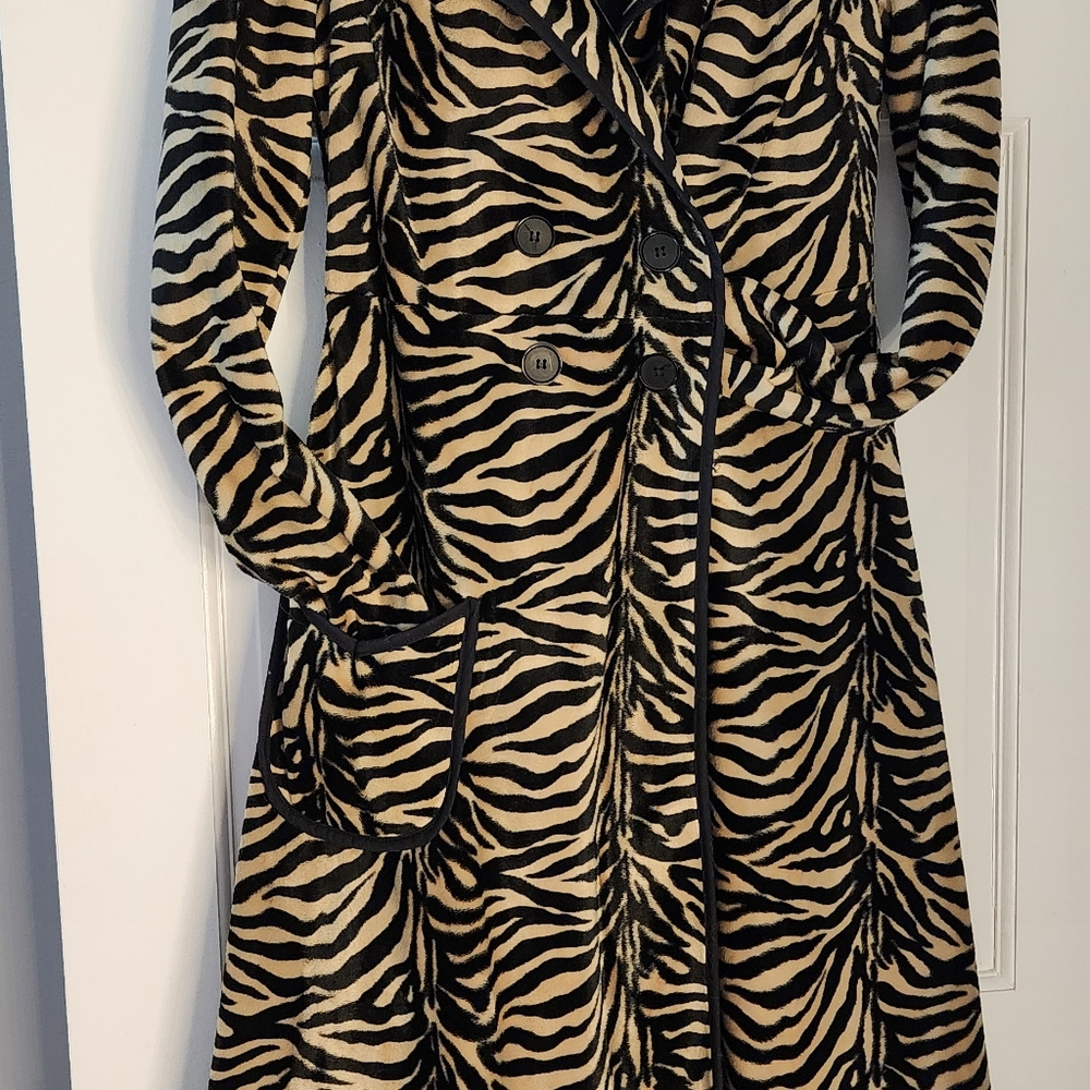 Vintage Betsey Johnson black and tan animal print coat